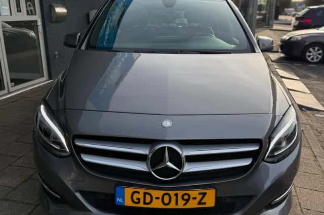 Mercedes-Benz B-Klasse (2015) thumbnail 3
