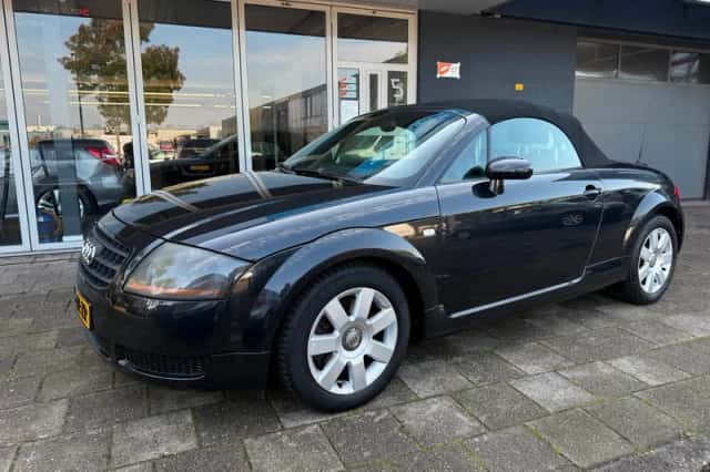 Audi TT (2004) thumbnail 2