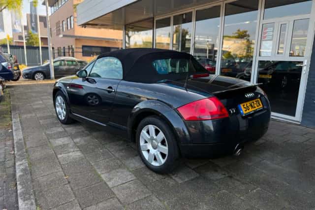 Audi TT (2004) thumbnail 3