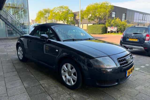 Audi TT (2004) thumbnail 6