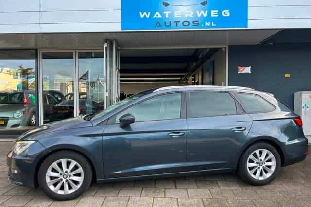 SEAT Leon (2019) thumbnail 1