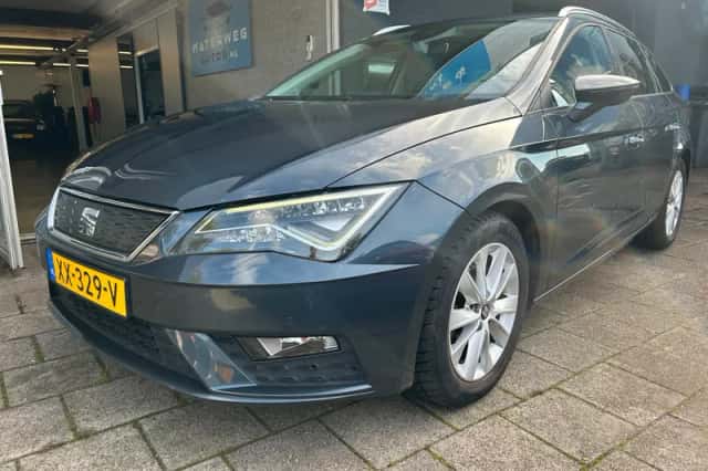 SEAT Leon (2019) thumbnail 2