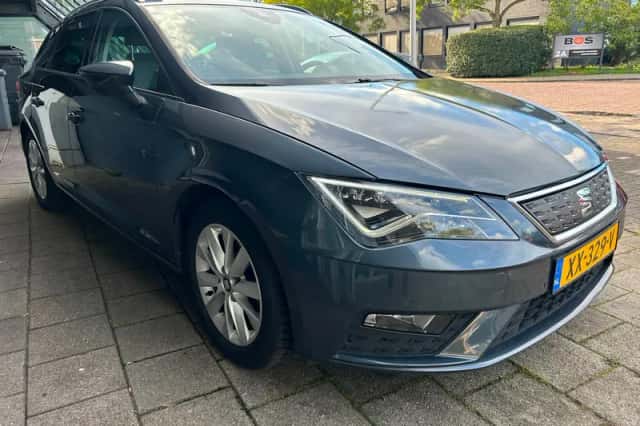 SEAT Leon (2019) thumbnail 3
