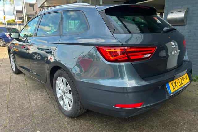 SEAT Leon (2019) thumbnail 4