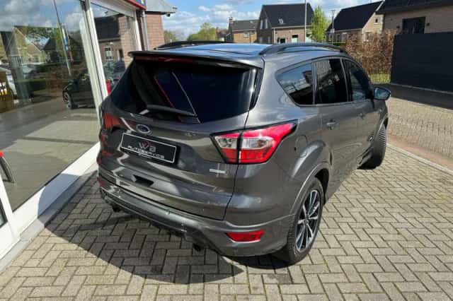 Ford Kuga (2017) thumbnail 6