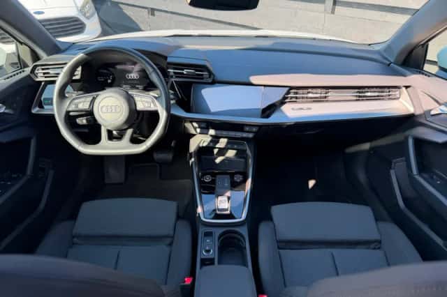 Audi A3 (2022) thumbnail 2