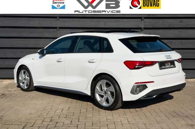 Audi A3 (2022) thumbnail 4