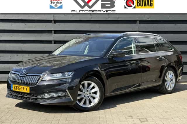 Škoda Superb (2022) thumbnail 1