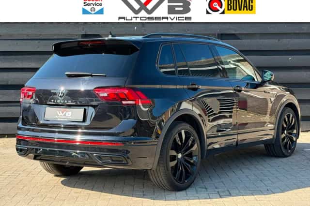 Volkswagen Tiguan (2022) thumbnail 3