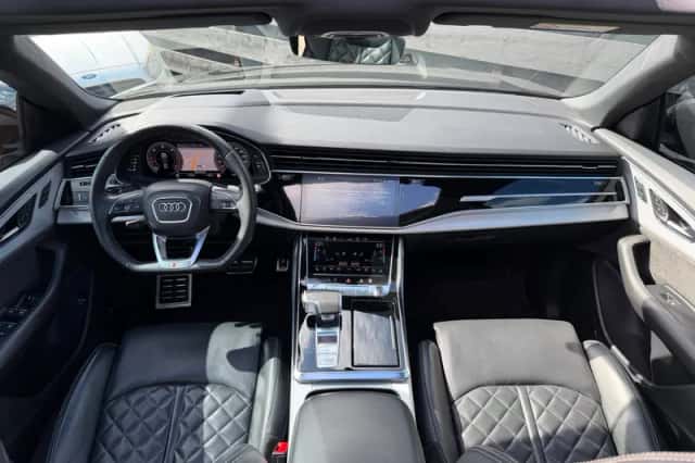Audi Q8 (2020) thumbnail 2