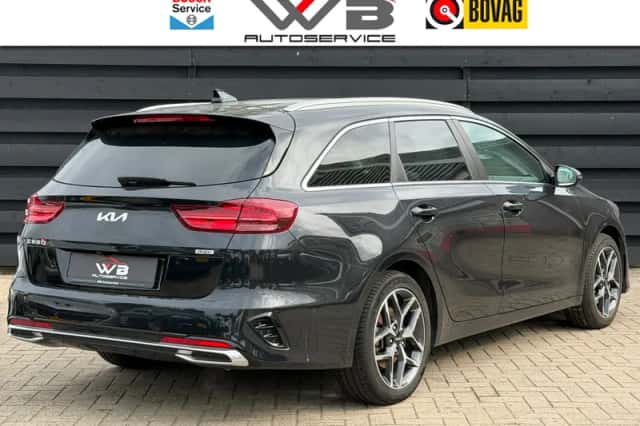 Kia Ceed Sportswagon (2023) thumbnail 3