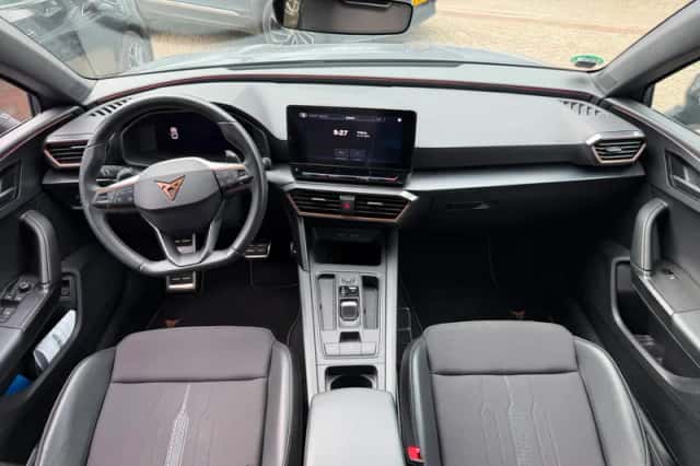 CUPRA Leon Sportstourer (2022) thumbnail 2