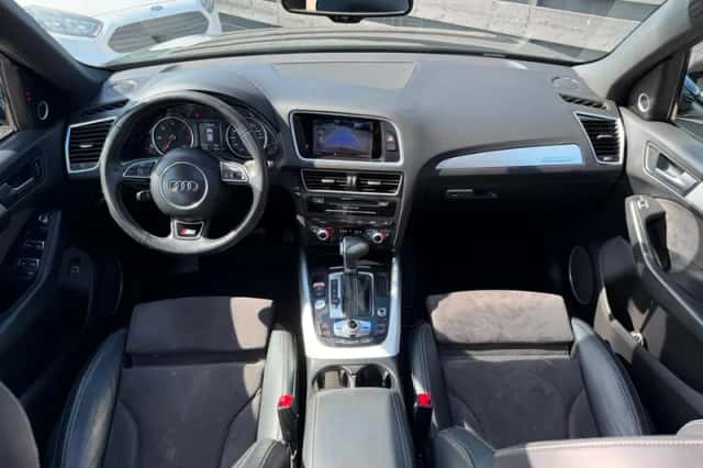 Audi Q5 (2016) thumbnail 2