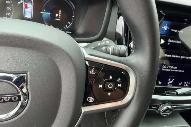 Volvo V60 (2022) thumbnail 3