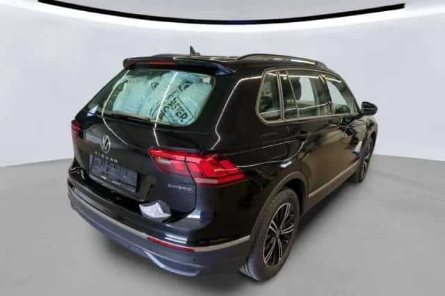 Volkswagen Tiguan (2021) thumbnail 4