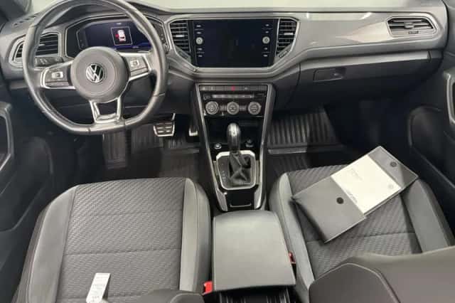 Volkswagen T-Roc (2021) thumbnail 3