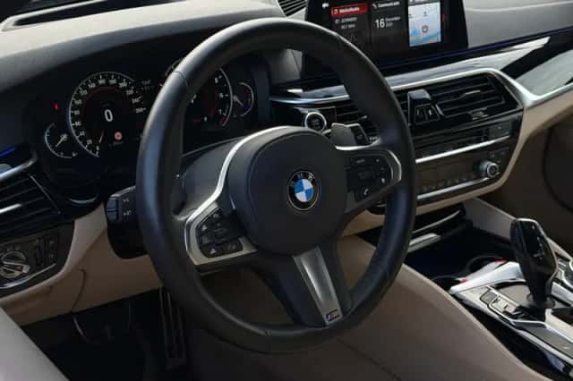 BMW 5-Serie (2017) thumbnail 3