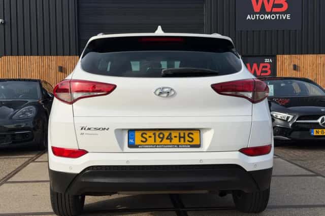 Hyundai Tucson (2016) thumbnail 4