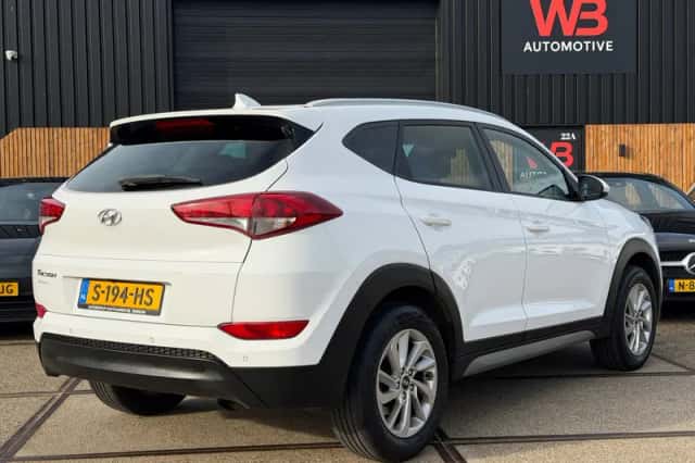 Hyundai Tucson (2016) thumbnail 5