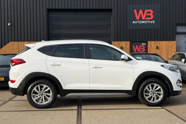 Hyundai Tucson (2016) thumbnail 6