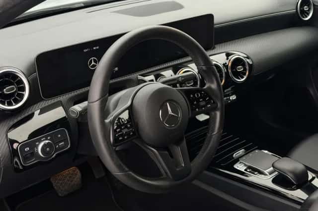 Mercedes-Benz A-Klasse (2019) thumbnail 2