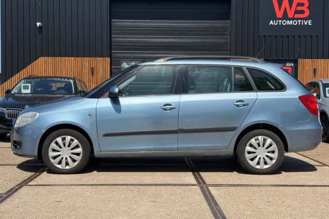 Škoda Fabia (2008) thumbnail 2