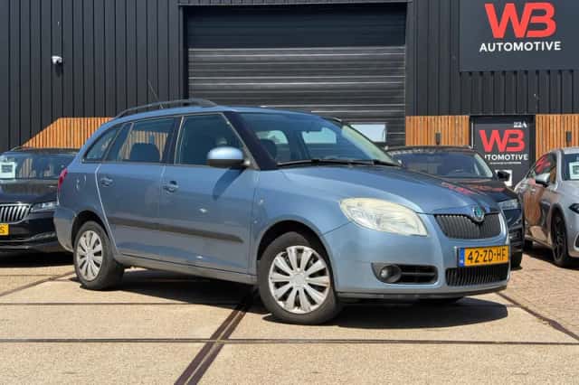 Škoda Fabia (2008) thumbnail 5