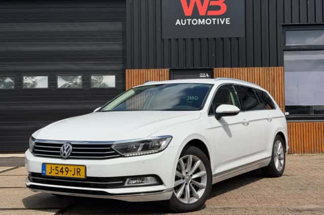 Volkswagen Passat (2017) thumbnail 1