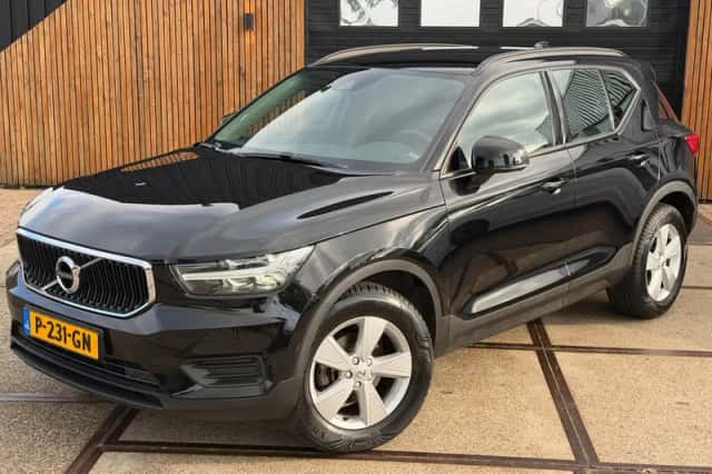 Volvo XC40 (2022) thumbnail 1