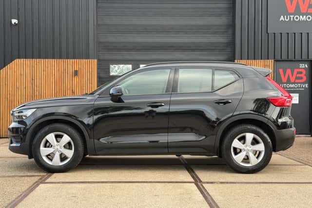 Volvo XC40 (2022) thumbnail 4
