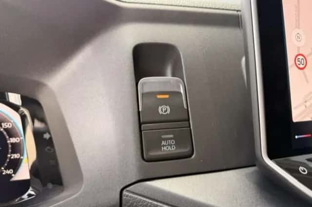 Volkswagen Crafter (2024) thumbnail 6