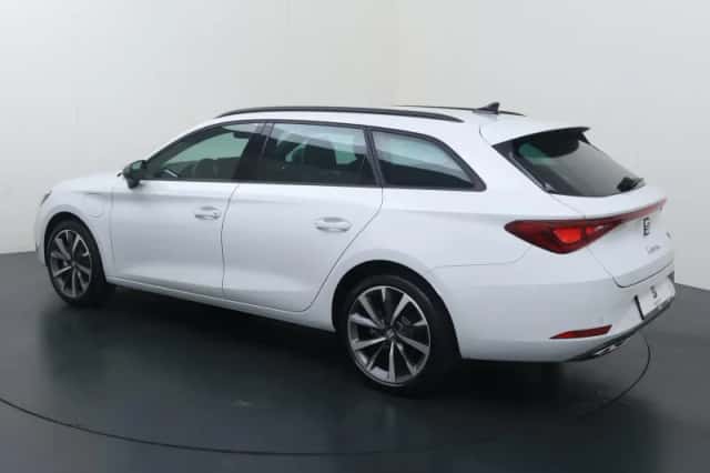 SEAT Leon (2025) thumbnail 4