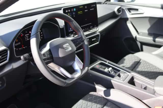 SEAT Leon Sportstourer (2025) thumbnail 5