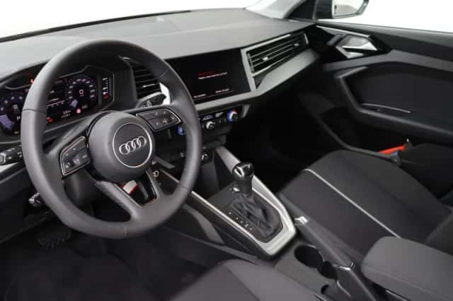 Audi A1 (2025) thumbnail 4