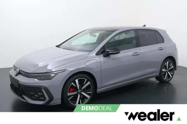 Volkswagen Golf (2025) thumbnail 1
