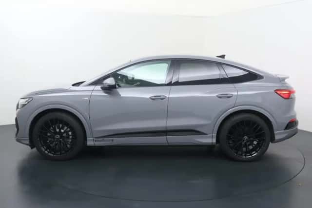 Audi Q4 (2025) thumbnail 2