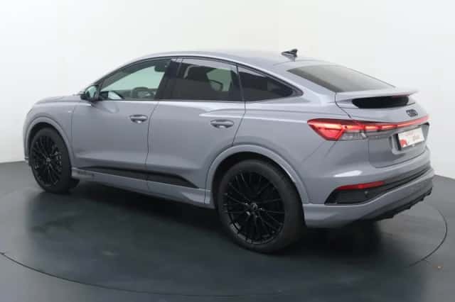Audi Q4 (2025) thumbnail 4