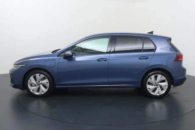 Volkswagen Golf (2026) thumbnail 2