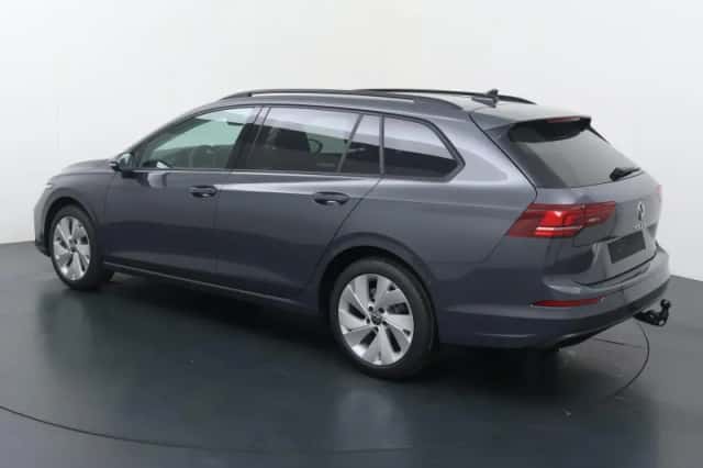 Volkswagen Golf (2026) thumbnail 4