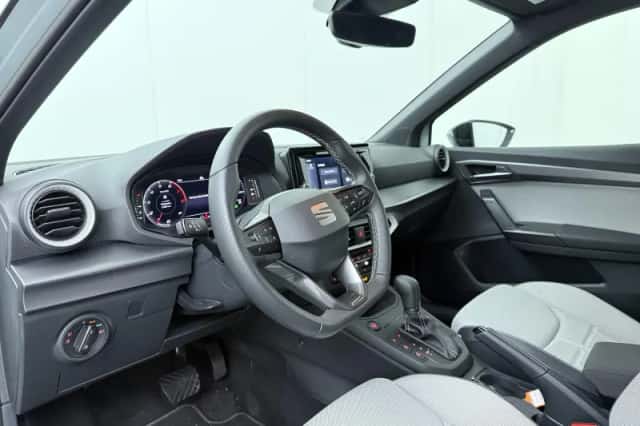 SEAT Arona (2026) thumbnail 6