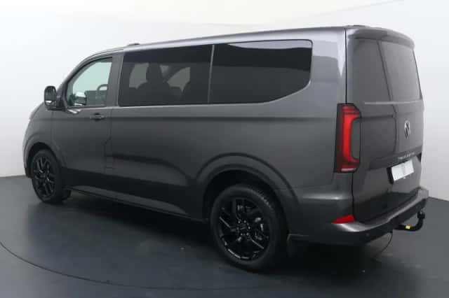Volkswagen Transporter (2024) thumbnail 4