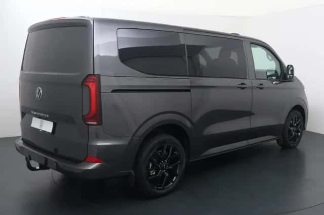 Volkswagen Transporter (2024) thumbnail 5