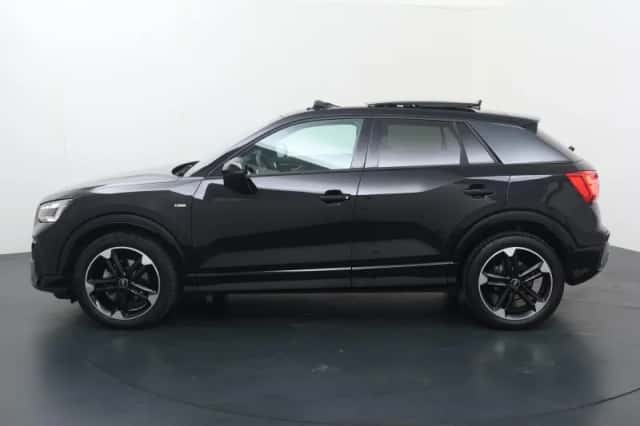Audi Q2 (2025) thumbnail 2