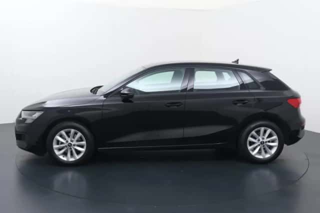 Audi A3 (2023) thumbnail 2