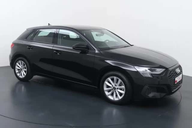 Audi A3 (2023) thumbnail 3