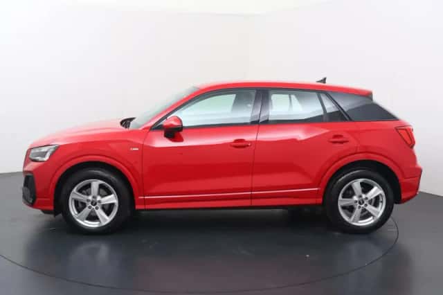 Audi Q2 (2022) thumbnail 2