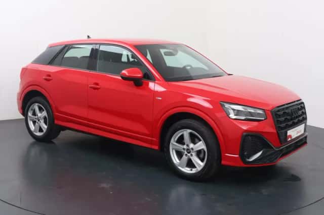 Audi Q2 (2022) thumbnail 3