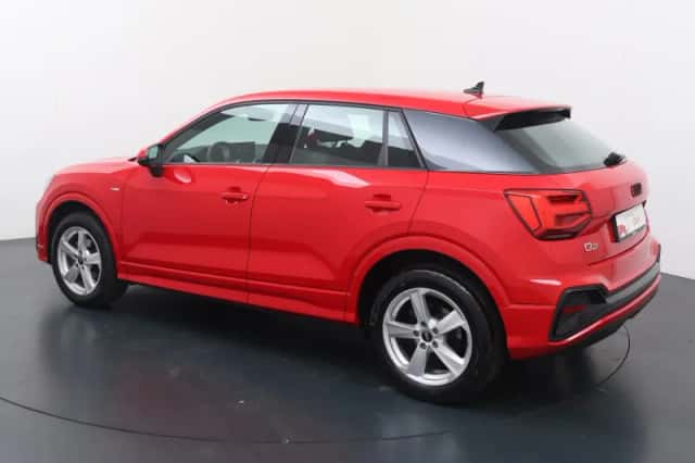 Audi Q2 (2022) thumbnail 4