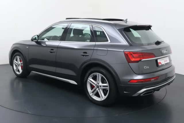 Audi Q5 (2023) thumbnail 4