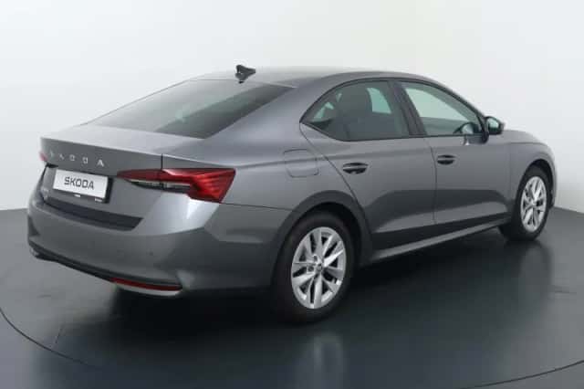 Škoda Octavia (2025) thumbnail 5